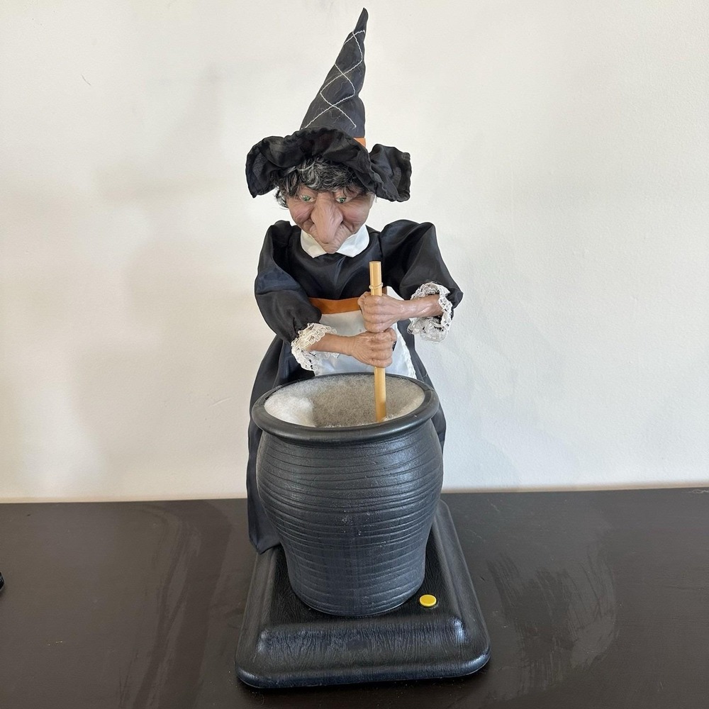 Gemmy 17" Animated Talking Witch Stirring Cauldron Halloween VTG 90's